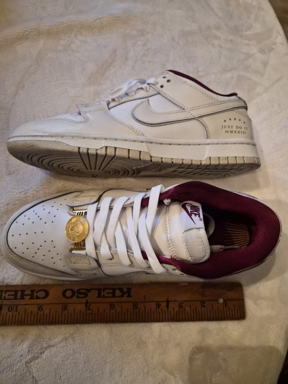 Nike Dunk Low SE Just Do It White Team Red DV1160-100 Women’s 10 / Men’s 8.5